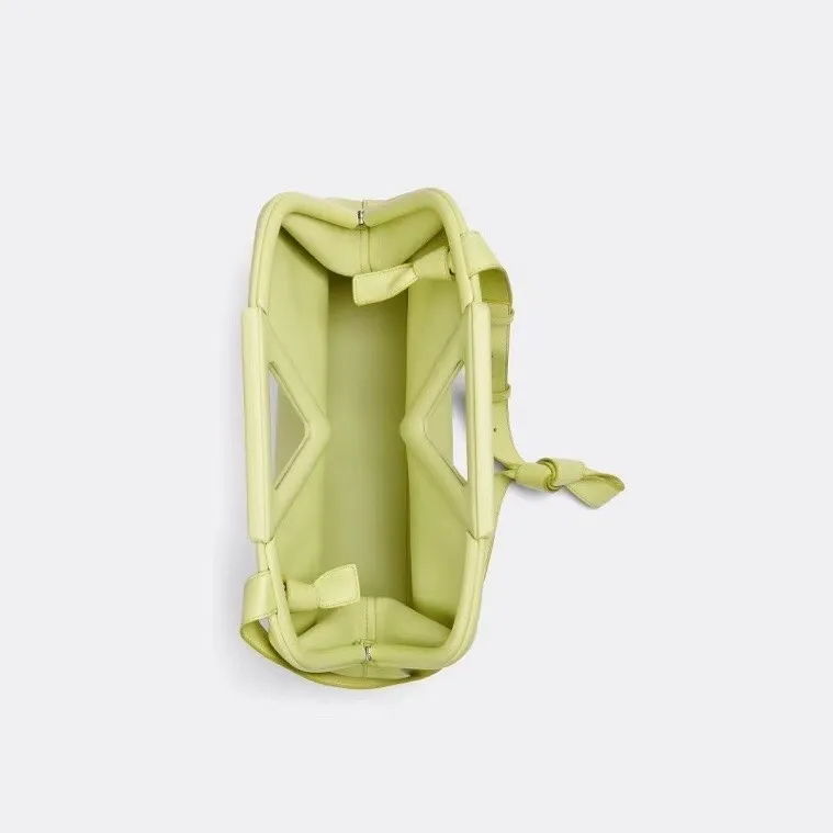 The new model 🆕 has been very popular recently - seaweed yellow has arrived